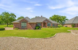 5900 Nutcracker Drive, Granbury, TX 76049
