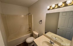 972 NW 8th Avenue, Hickory, NC 28601