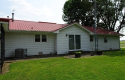 505 Fourth St., Crossville, IL 62827