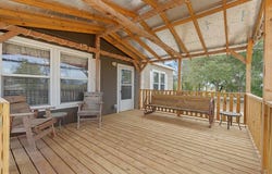 212 Old Coach LN, Elgin, TX 78621