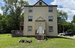 1306 3rd Avenue S, Fargo, ND 58103