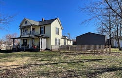 506 E Jefferson Street, Perry, MO 63462