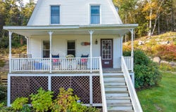 58 Hendricks Hill Road, Southport, ME 04576