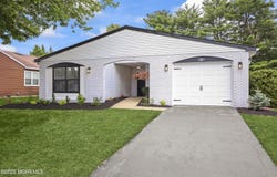 12 Weston Court, Marlboro, NJ 07746