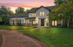 7100 Waverly Avenue, Nichols Hills, OK 73116