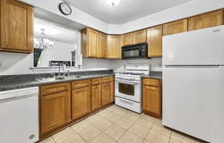 77 Poplar Place, Freehold, NJ 07728