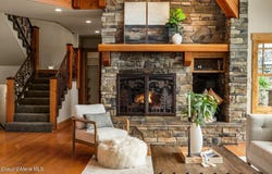 110 Wright Ct, Sandpoint, ID 83864