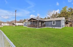 583 Hillcrest Circle, Gordonville, TX 76245