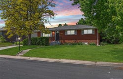 6869 S Foresthill Street, Littleton, CO 80120