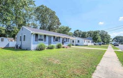 13 Cooper Dr, Somers Point, NJ 08244