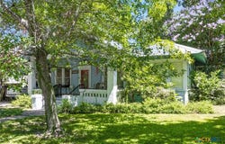 409 E Bowie Street, Luling, TX 78648