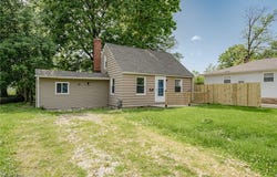 1138 E 331st Street, Eastlake, OH 44095