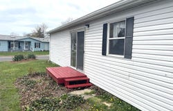 229 Cadgewith E, Lansing, MI 48906