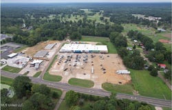 660 E Madison Street, Houston, MS 38851