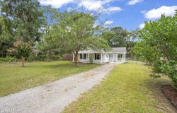 1609 Madrid Avenue, Port Royal, SC 29935