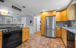 10 Carlida Rd, Groveland, MA 01834