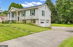 21 LONGSTREET DRIVE, EAST BERLIN, PA 17316