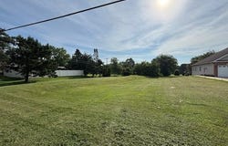 2820 N 1st, DEKALB, IL 60115