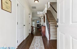 7521 Villa Ct, Gloucester Point, VA 23062