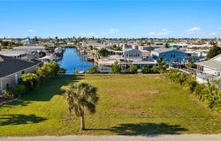 3801 Galt Island Avenue, St. James City, FL 33956
