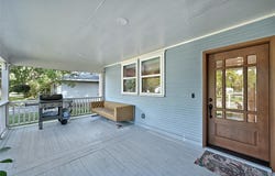 325 S Frio ST, Lockhart, TX 78644