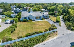 33 Hedge Row, West Yarmouth, MA 02673