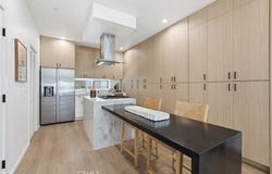 1430 S Cloverdale Avenue, Los Angeles, CA 90019