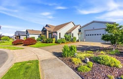 867 Corsair Dr, Independence, OR 97351-9434