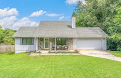 8404 Doral Circle, Knoxville, TN 37938