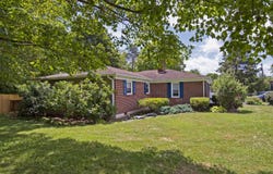 220 Manor Dr, White Sulphur Springs, WV 24986