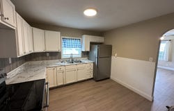 353 Lincoln AVE, Marshall, MO 65340