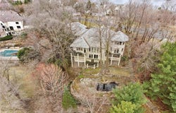 15330 Masons Pointe, Eden Prairie, MN 55347