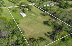 1579 E 767th Road, Lawrence, KS 66049
