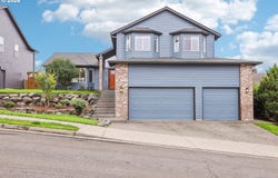 2578 NW 4TH St, Gresham, OR 97030