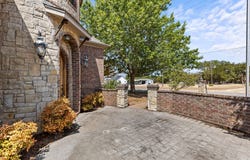 610 Vanishing Oaks Drive, Crawford, TX 76638