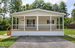 6 BELLA COURT, CARLISLE, PA 17015