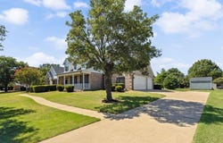 235 Ridgebriar Drive, Double Oak, TX 75077
