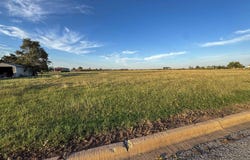 E 1st, Leedey, OK 73654-9998