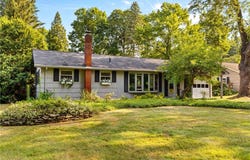 100 Pleasant Way, Perinton, NY 14526
