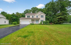 2 Patriot Circle, Clifton Park, NY 12065