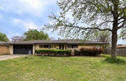 1720 Essex Street, Ardmore, OK 73401