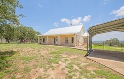 330 Hoof Beat Trail, Kerrville, TX 78028
