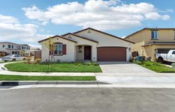 2350 Hibiscus DR, HOLLISTER, CA 95023