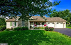 23 FIELD LANE, LITITZ, PA 17543