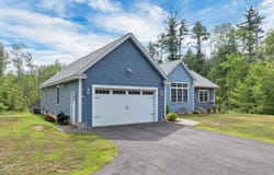 432 Main Street, Danville, NH 03819