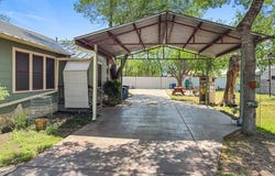 1175 W Coll, New Braunfels, TX 78130
