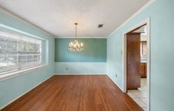 5934 Miller Valley Dr, Houston, TX 77066