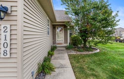 2108 S Stonebrooke Court, Urbana, IL 61802