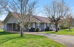 67 Lowell St, MURPHY, NC 28906