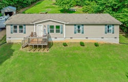 2718 Roseberry Rd, Mascot, TN 37806